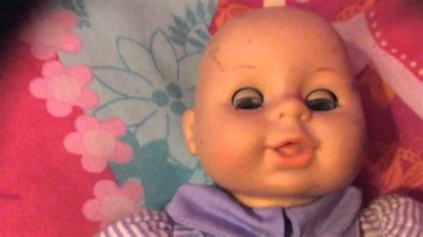 doll that eyes open and close